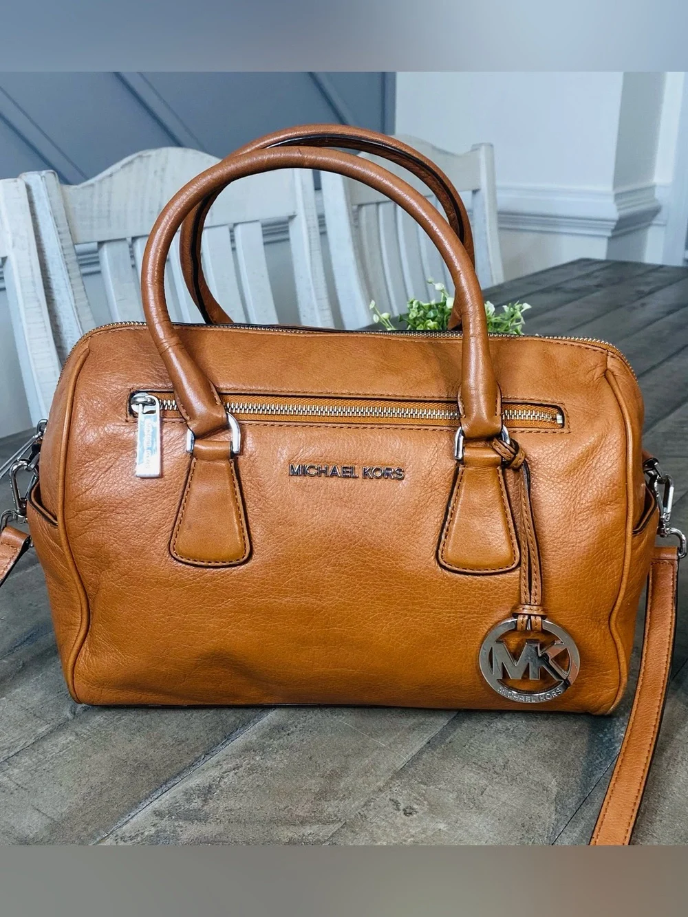 Michael Kors Sophie Large Leather Satchel – Luggage Brown